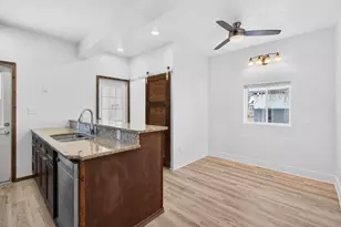 394 S Park Ave, Fond du Lac, WI 54935 - Photo 9