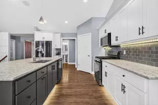 2226 Laddie Trail, De Pere, WI 54115 - Photo 7