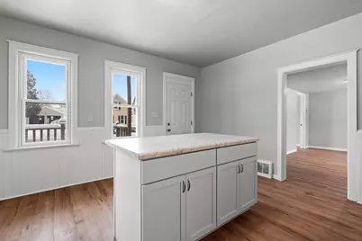 1409 S 10th Street, Manitowoc, WI 54220 - Photo 9