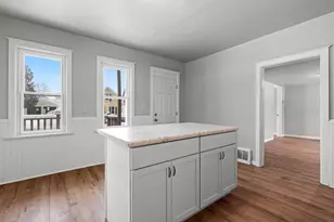 1409 S 10th St, Manitowoc, WI 54220 - Photo 9