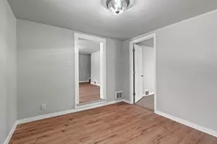 1409 S 10th St, Manitowoc, WI 54220 - Photo 21