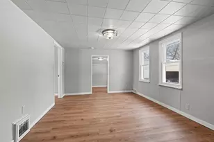 1409 S 10th St, Manitowoc, WI 54220 - Photo 11