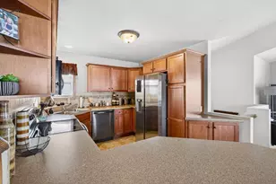 2520 Marathon Ave, Neenah, WI 54956 - Photo 13