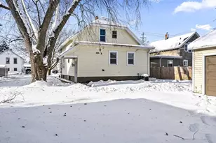 1013 S 22nd St, Manitowoc, WI 54220 - Photo 5