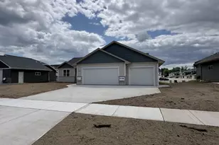1007 Constellation Way, Marinette, WI 54143 - Photo 31
