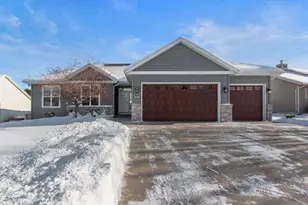 461 T-Bird Dr, Fond du Lac, WI 54935 - Photo 3