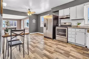 358 Lloyd St, Fond du Lac, WI 54935 - Photo 9