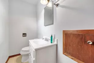 909 Lawton Terrace, Manitowoc, WI 54220 - Photo 13