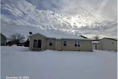 2286 Spring Meadow Drive, Neenah, WI 54956 - Photo 5