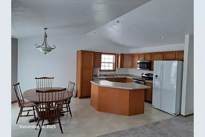 2286 Spring Meadow Drive, Neenah, WI 54956 - Photo 9