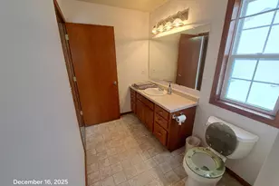 2286 Spring Meadow Dr, Neenah, WI 54956 - Photo 13