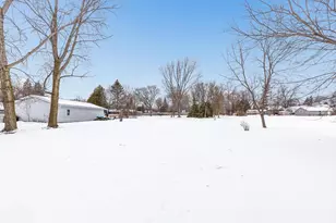 1020 Goodell St, Green Bay, WI 54301 - Photo 3