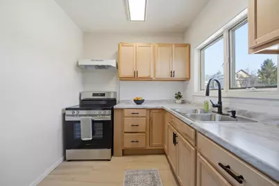 1920 Mason Street, New Holstein, WI 53061 - Photo 5