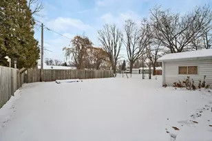 1735 E Mason St, Green Bay, WI 54302 - Photo 39