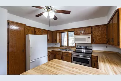 265 Modoc Street, Clintonville, WI 54929 - Photo 9