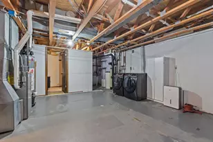 580 W Henry St, Kaukauna, WI 54130 - Photo 25