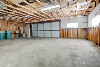 1031 Spruce Street, Marinette, WI 54143 - Photo 37