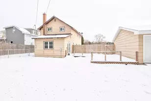 1031 Spruce St, Marinette, WI 54143 - Photo 33