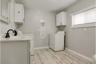 1031 Spruce Street, Marinette, WI 54143 - Photo 15