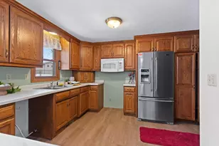 1360 Glen Rd, Ashwaubenon, WI 54313 - Photo 15