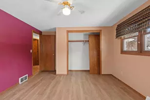 1360 Glen Rd, Ashwaubenon, WI 54313 - Photo 21