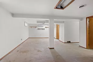 1360 Glen Rd, Ashwaubenon, WI 54313 - Photo 29