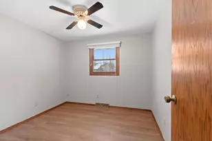 1360 Glen Rd, Ashwaubenon, WI 54313 - Photo 27