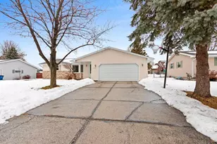 1360 Glen Rd, Ashwaubenon, WI 54313 - Photo 39