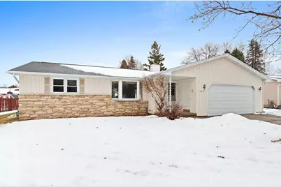 1360 Glen Road, Ashwaubenon, WI 54313 - Photo 1