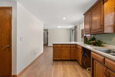1360 Glen Road, Ashwaubenon, WI 54313 - Photo 17