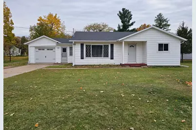 207 W Parker Street, Weyauwega, WI 54983 - Photo 1