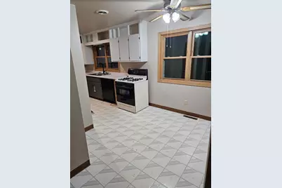 207 W Parker Street, Weyauwega, WI 54983 - Photo 9