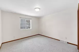 4642 Ridge Ct, Manitowoc, WI 54220 - Photo 15