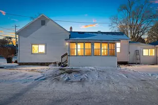 302 McDonald St, Oconto, WI 54153 - Photo 5