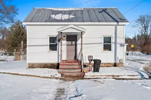 302 McDonald St, Oconto, WI 54153 - Photo 9