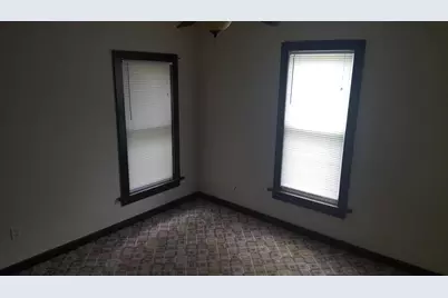 229 E Irving Avenue, Oshkosh, WI 54901 - Photo 15