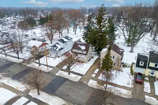 952 Bond St, Green Bay, WI 54303 - Photo 5