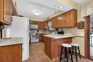 2516 W Sunnyview Cir, Appleton, WI 54914 - Photo 7