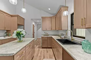 2849 Ruschfield Dr, Oshkosh, WI 54904 - Photo 13