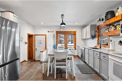 812 Fremont Street, Fremont, WI 54940 - Photo 5