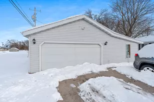 175 McKinley Ave, Omro, WI 54963 - Photo 15
