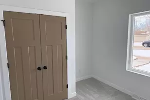 1734 Oak St, Oshkosh, WI 54901 - Photo 9