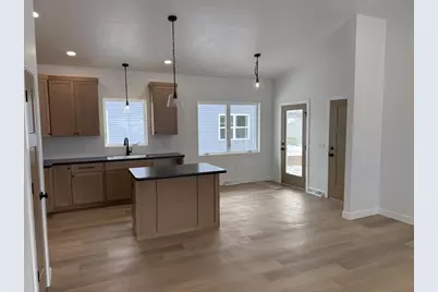 1734 Oak Street, Oshkosh, WI 54901 - Photo 3