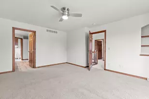 231 Bosworth Ln, Neenah, WI 54956 - Photo 37