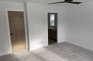 1109 E Murdock Ave, Oshkosh, WI 54901 - Photo 7