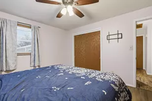 1015 W Bell Ave, Appleton, WI 54914 - Photo 11