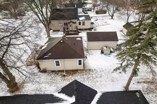 515 Elizabeth Ave, Marinette, WI 54143 - Photo 17