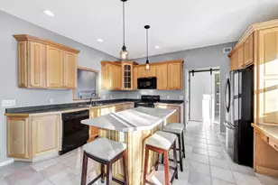 104 Riverwood Ct, Mishicot, WI 54228 - Photo 9