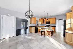 104 Riverwood Ct, Mishicot, WI 54228 - Photo 9