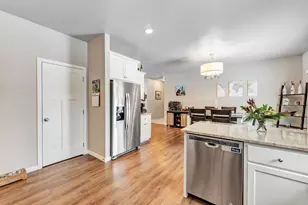 541 Pebblestone Cir, Hobart, WI 54155 - Photo 9